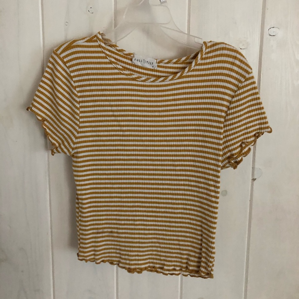 Tillys top
